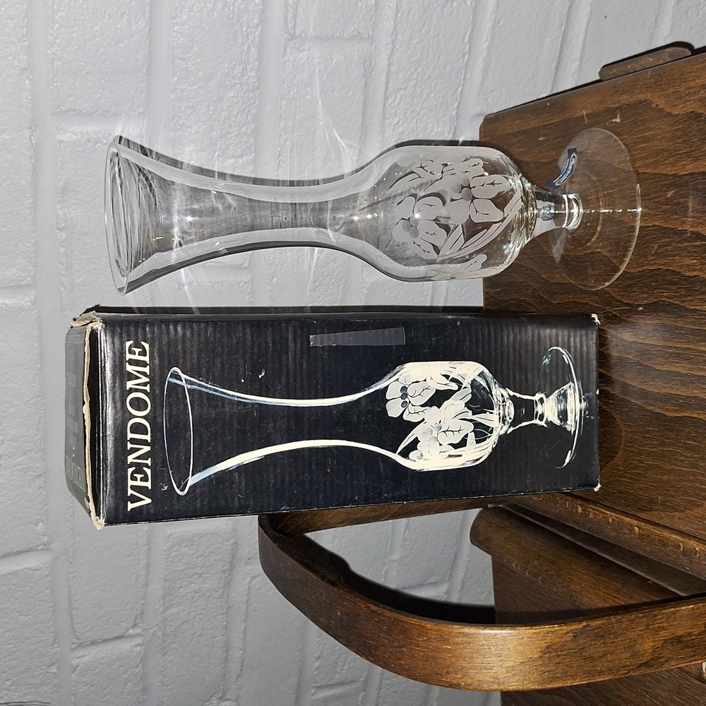 🌹Vendome Turkish crystal bud vase with box